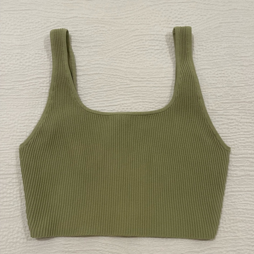 Aritzia Babaton Sculpt Knit Squareneck Cropped Tank (M)